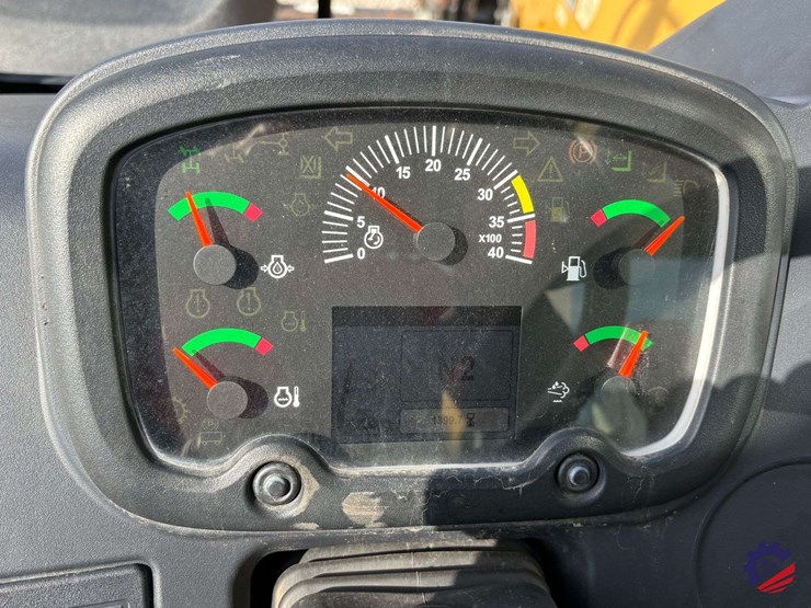 2019-caterpillar-tl642d-image-50