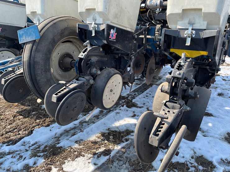 2008-kinze-3200-image-6