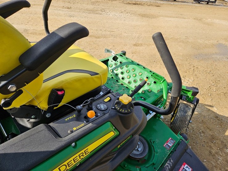 2021-john-deere-z960m-image-12