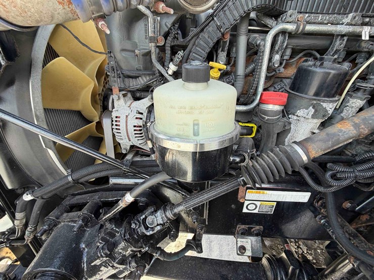 2015-peterbilt-579-image-24