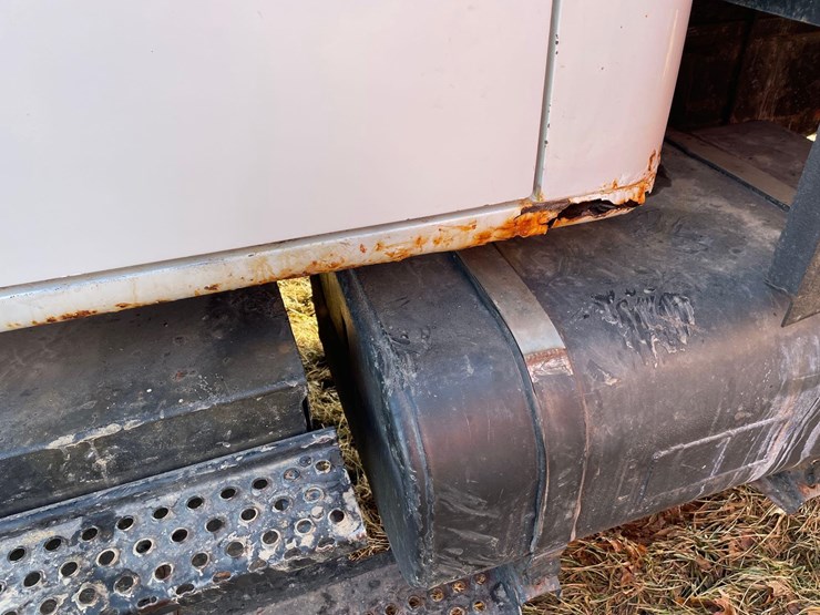 2000-case-ih-4700-image-5