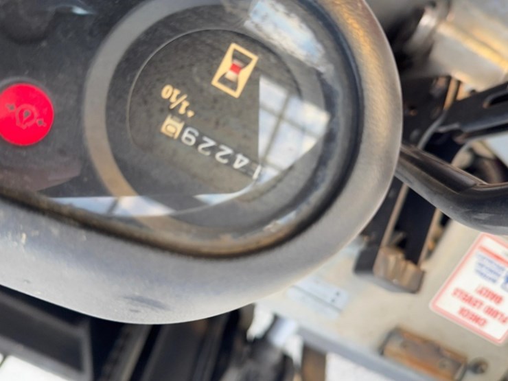 toyota-forklift-model-025fgu35,-sn#70068,-14,229-hrs,-2-stage-mast,-dual-front-wheels,-8,000-lbs-cap-image-11