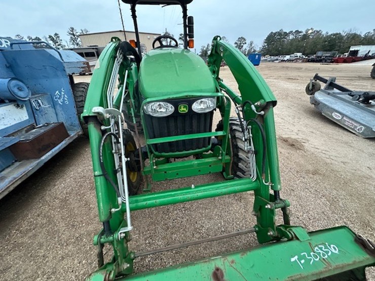 john-deere-4105-image-31