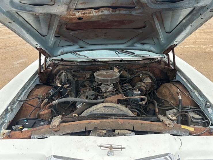 #22600-•-1978-ford-thunderbird-|-for-parts-&-repairs-only-image-33