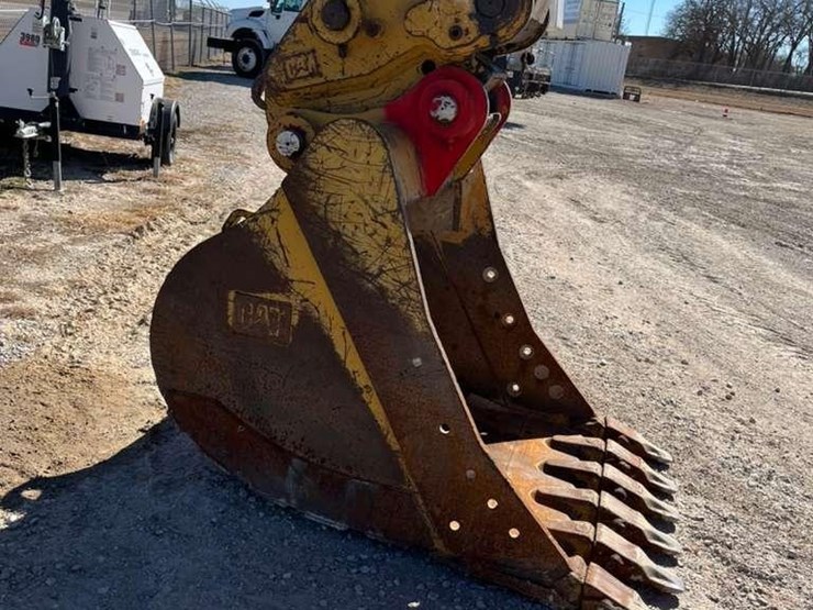 2019-caterpillar-320-image-12