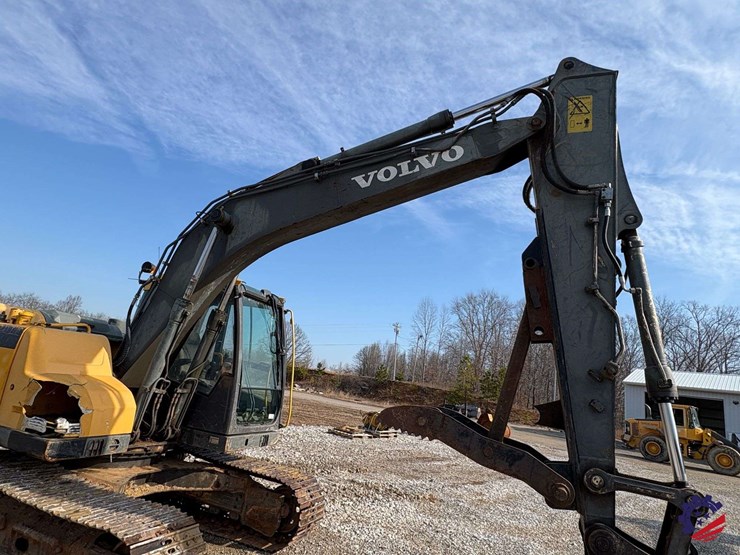 2012-volvo-ec140dl-image-20
