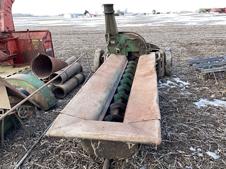 tag-#280,-belt-driven-jd-silage-blower-image-1