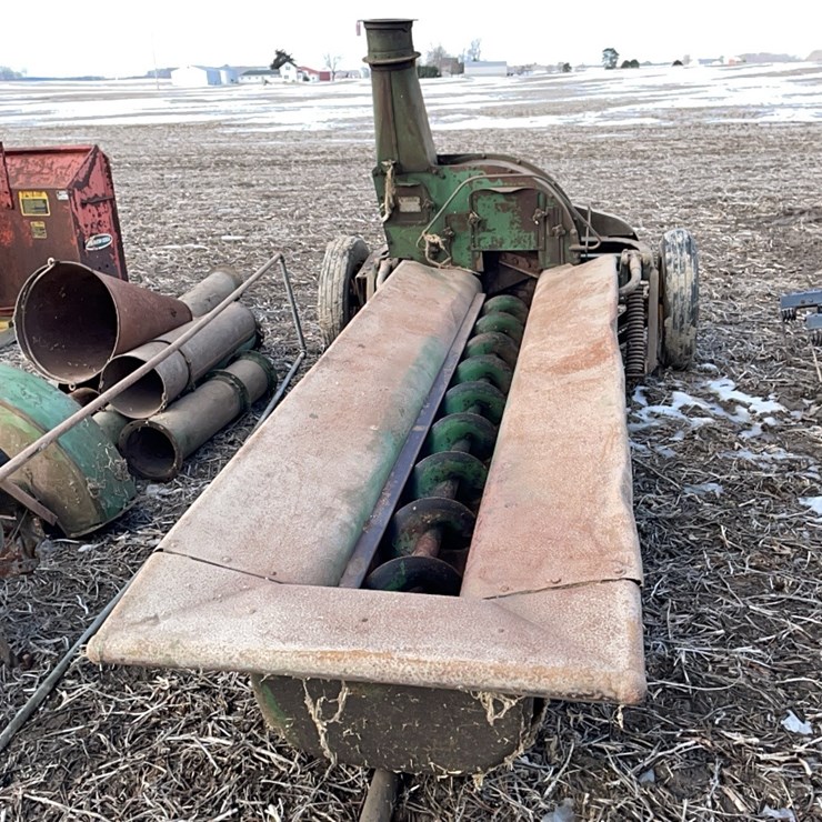 Tag #280, Belt driven JD silage blower