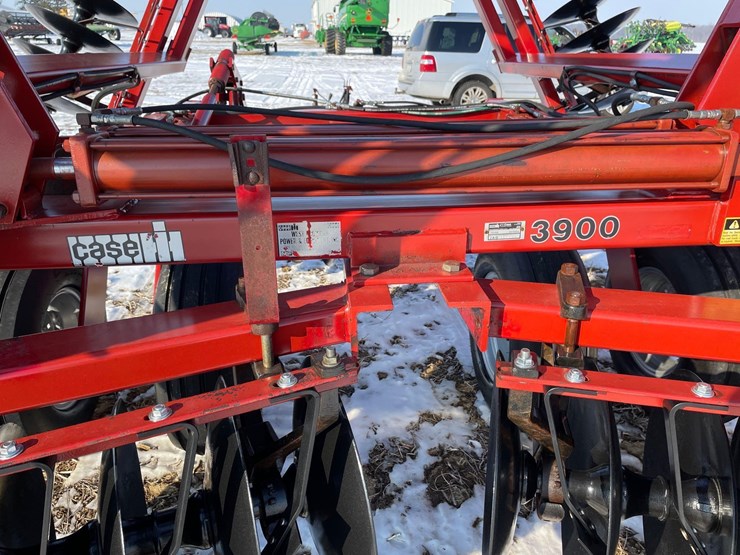 case-ih-3900-image-7