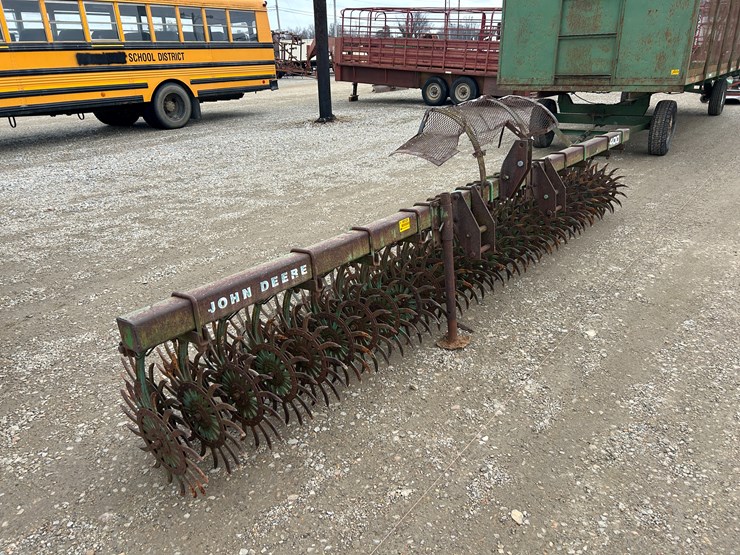 16-john-deere-16-image-1