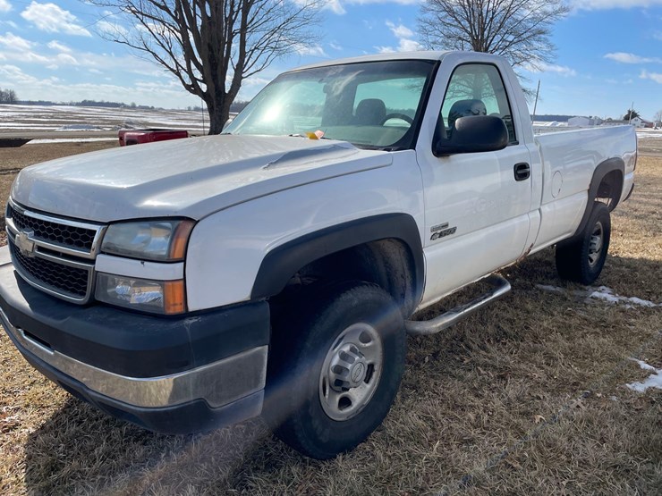 2007-chevrolet-3500-image-1