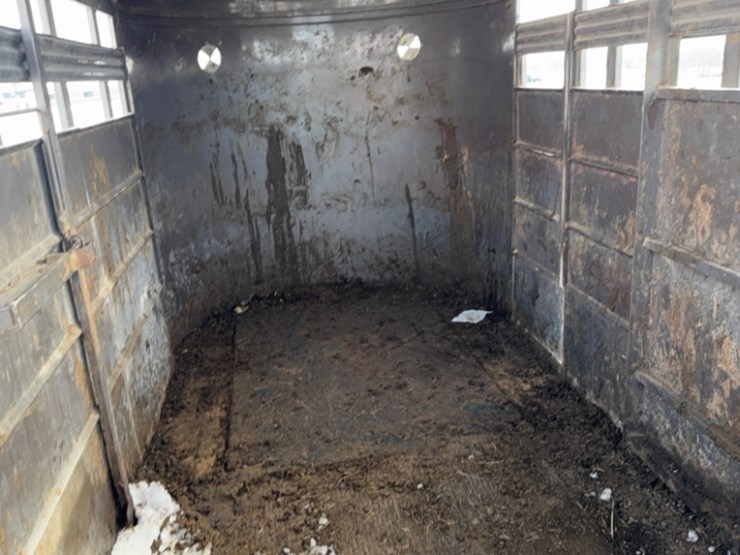 corn-pro-2014-horse-trailer-14-x-6,-sn#-sb-1465,-tandem-axle,-12,500#-capacity-image-10