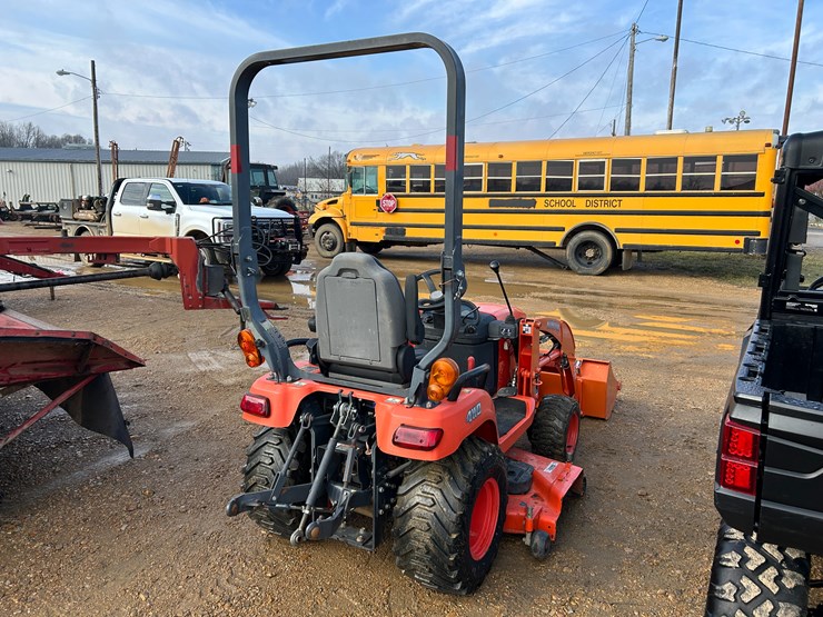 2013-kubota-bx2670-image-3