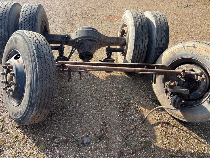 #32772-•-set-of-front-and-rear-axles-image-4