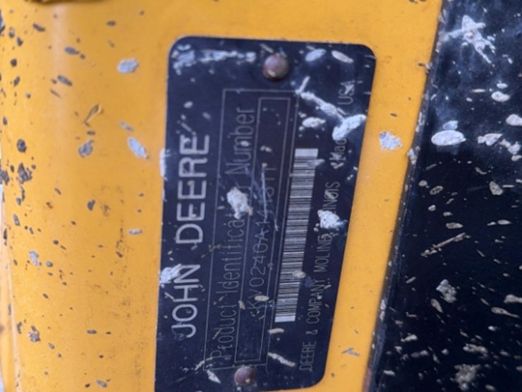 2005-john-deere-240-image-15