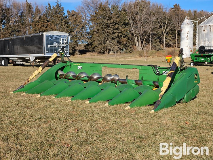 2008-john-deere-608c-image-1