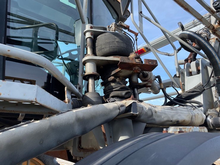 2004-hagie-sts10-image-15