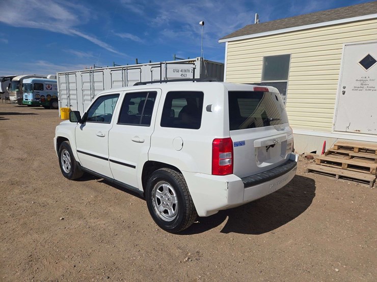 2010-jeep-patriot-sport-image-4