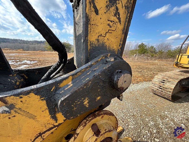 2017-caterpillar-318fl-image-23