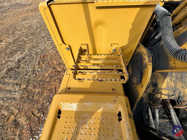 2017-caterpillar-318fl-image-93
