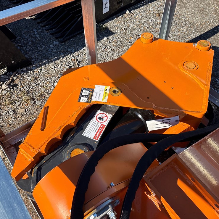 #47 • WOLVERINE EHP-11-8T EXCAVATOR CLAMP