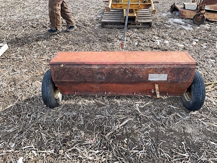 tag-#45,-4'-lime/fert-spreader-image-4