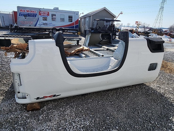 24-chevy-truck-bed-8'-silveradolt,-white,-lites,-bumper-(proceeds-donated-to-charity)-image-2