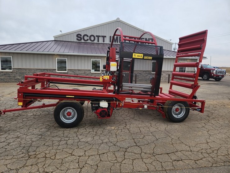 #4189-•-h&s-lw1100-bale-wrapper-image-2
