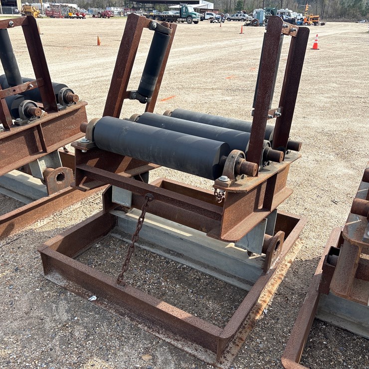 #3508 • PIPE ROLLER