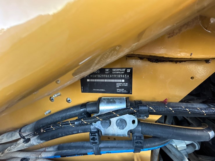 2023-caterpillar-299d3-image-9