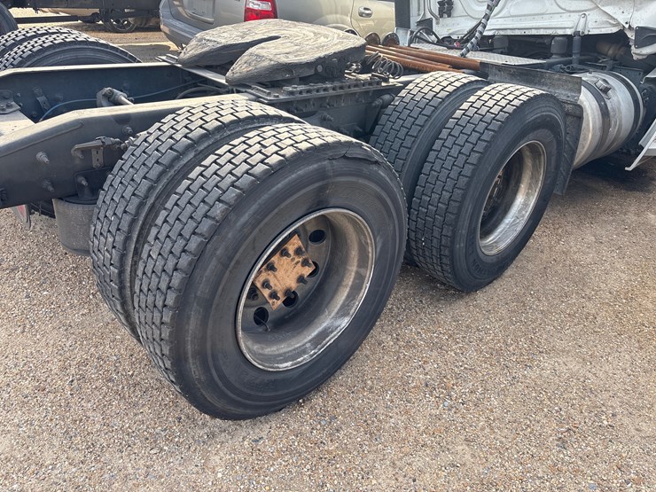 #16220-•-2019-freightliner-cascadia-|-for-parts/repairs-image-7