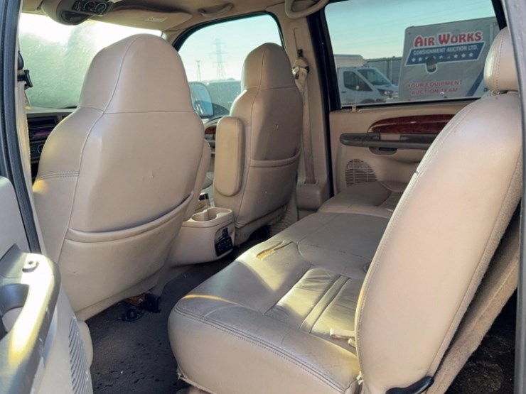2001-ford-excursion-image-21
