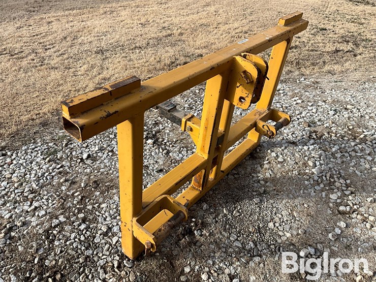 value-eng-3-pt-receiver-hitch-attachment/head-carrier-image-6