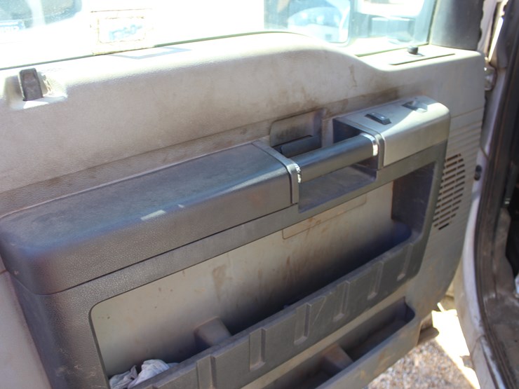 2016-ford-f550-image-16