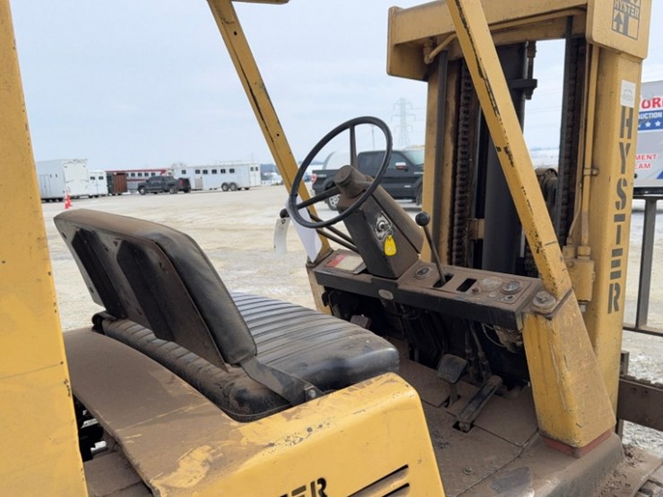 hyster-model-80,-sn#-255464-fork-lift,-lp-cushion-tire-3-mast-42"-forks-9550lb-cap-2082hrs-image-8