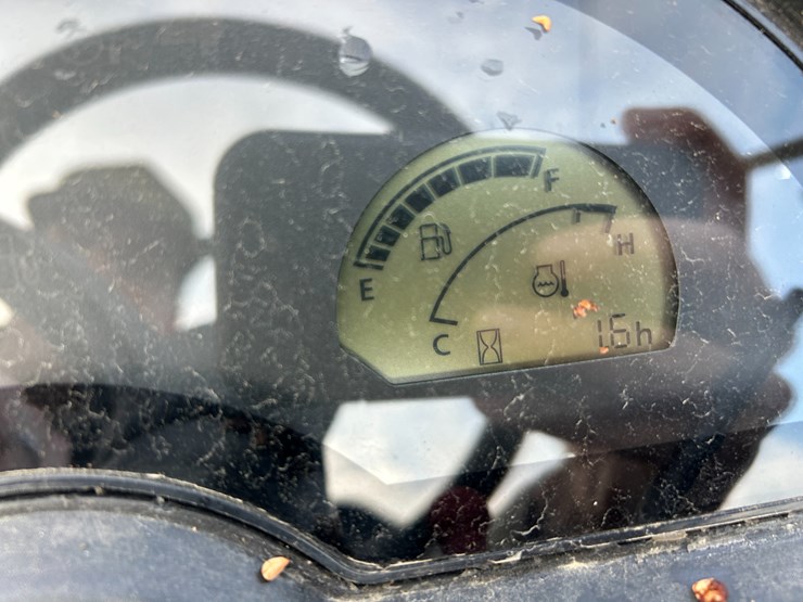 2013-kubota-bx2670-image-23