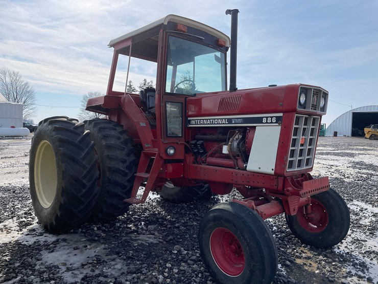 tag-#312,-1981-ih-886-diesel-tractor-image-21