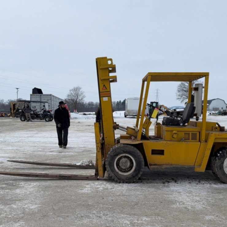 Allis Chalmers Model ACP-120, SN# BCBO1181 Gas Forklift 6665hrs 12,000lb Capacity 96" Forks
