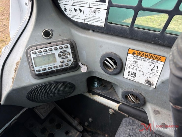 2015-bobcat-t770-image-22