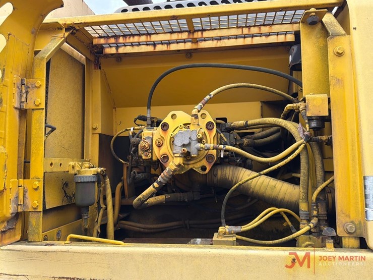 kobelco-sk330-lc-image-12