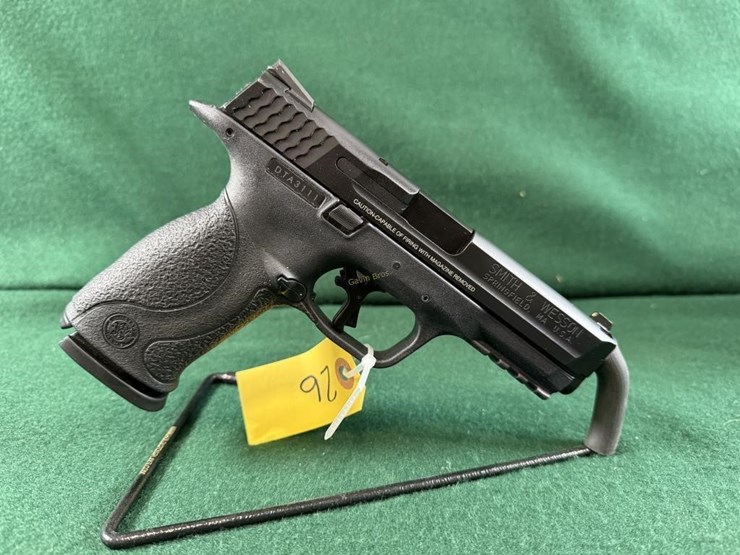 smith-&-wesson-m&p40-40-s&w-pistol-image-2