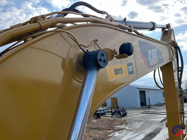 2018-caterpillar-326fl-image-97