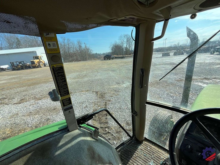 john-deere-6405-image-44