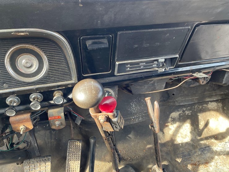 1973-ford-f700-image-20