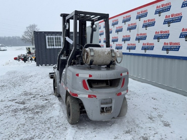 nissan-model-60-sn#-f811013-15,237hrs-40"-forks-image-9