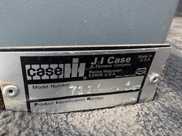1990-case-ih-7110-image-12