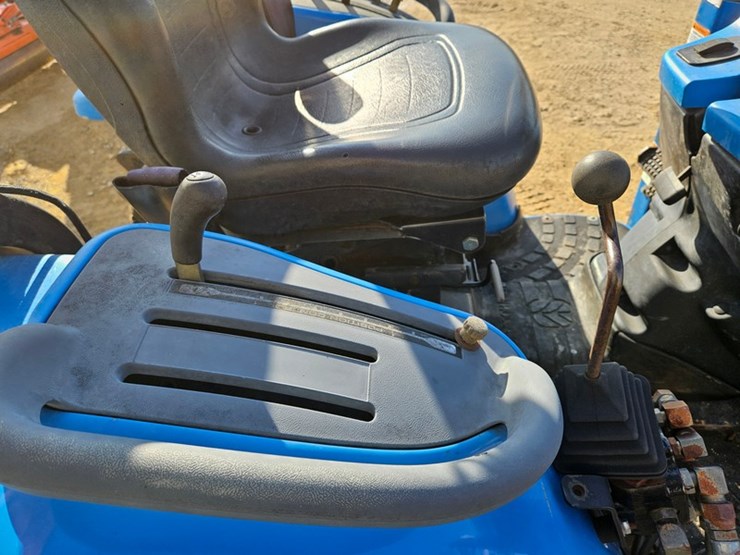 #165-•-new-holland-1630t-tractor-&-7308-loader-image-18