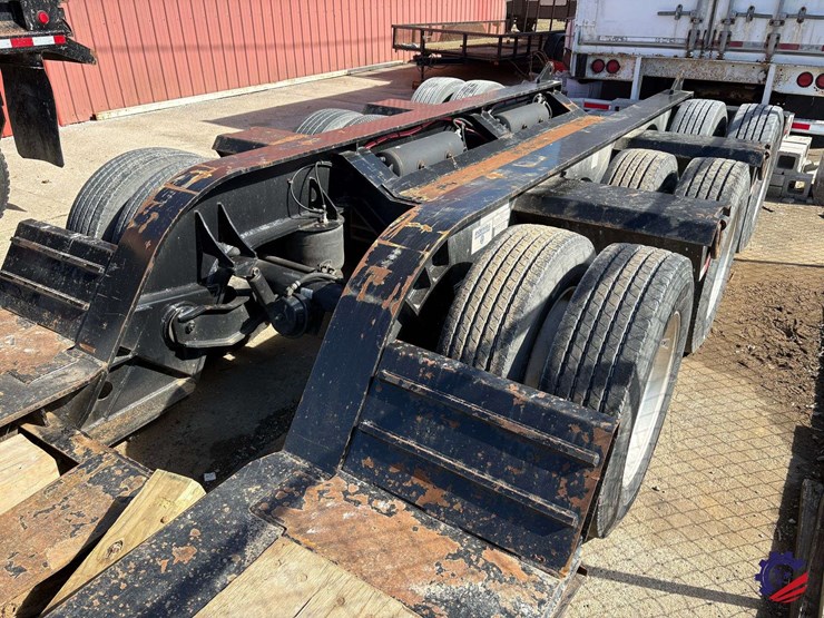 2023-fontaine-lowboy-image-17