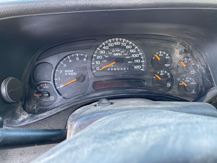 2006-chevrolet-2500-image-23