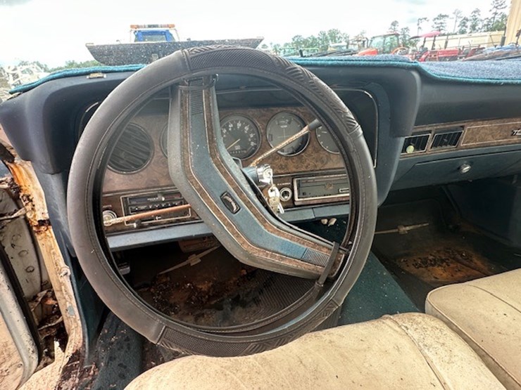 #22600-•-1978-ford-thunderbird-|-for-parts-&-repairs-only-image-30